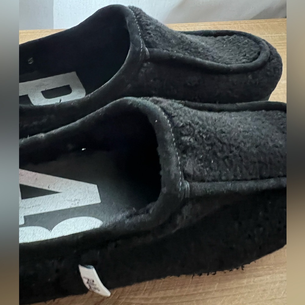 P448 Bubble Genuine Shearling Slipper In Black size 8.5 - Picture 11 of 11